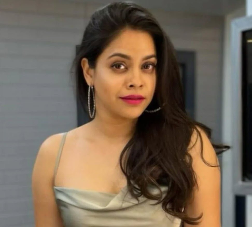 Sumona Chakravarti - Wikiunfold.com